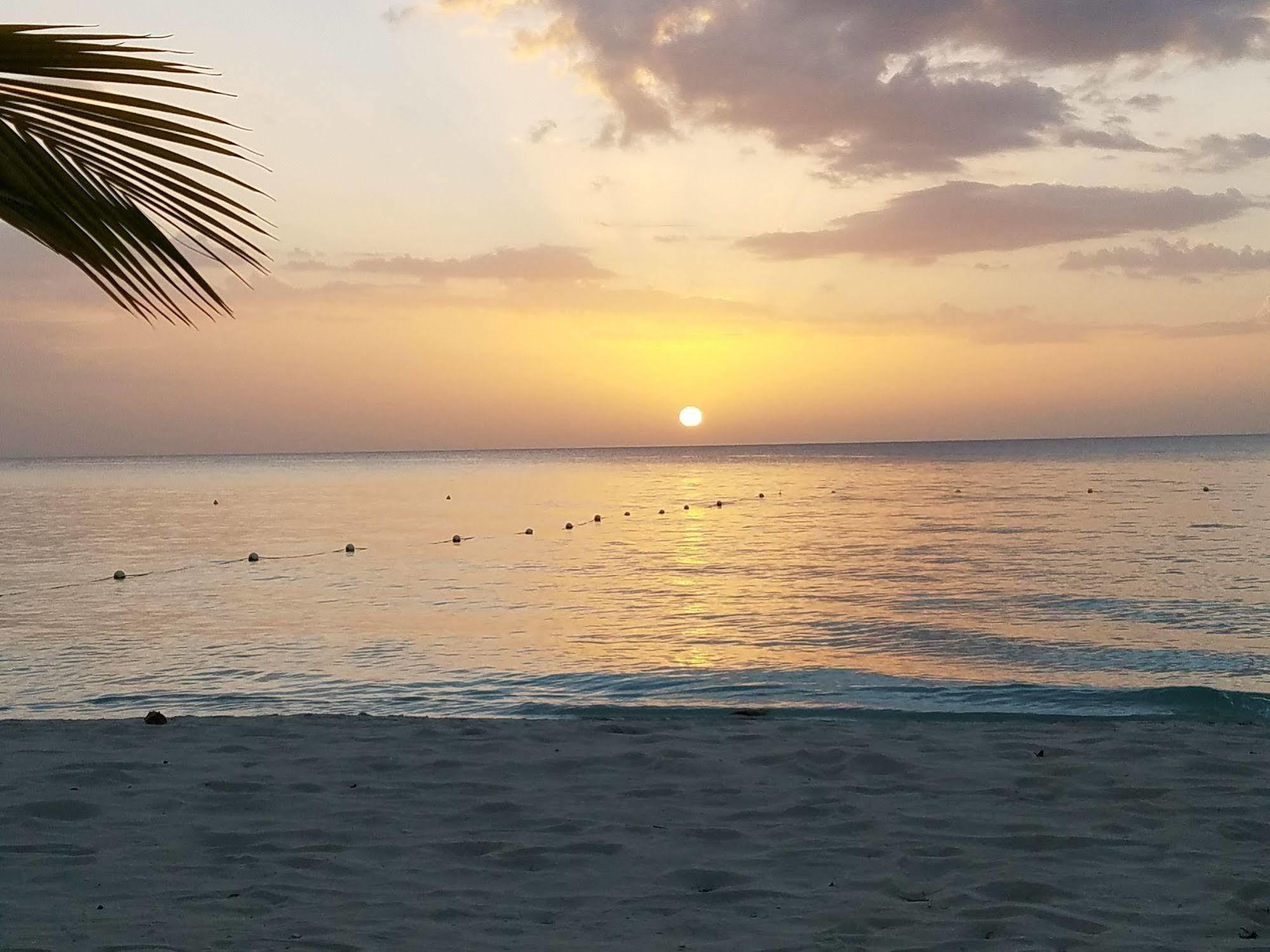White Sands Negril Esterno foto
